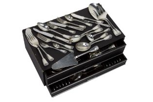 set of 134 pieces of Belgian "Wiskeman" marked cutlery with a neoclassical decor || WISKEMAN 134-
