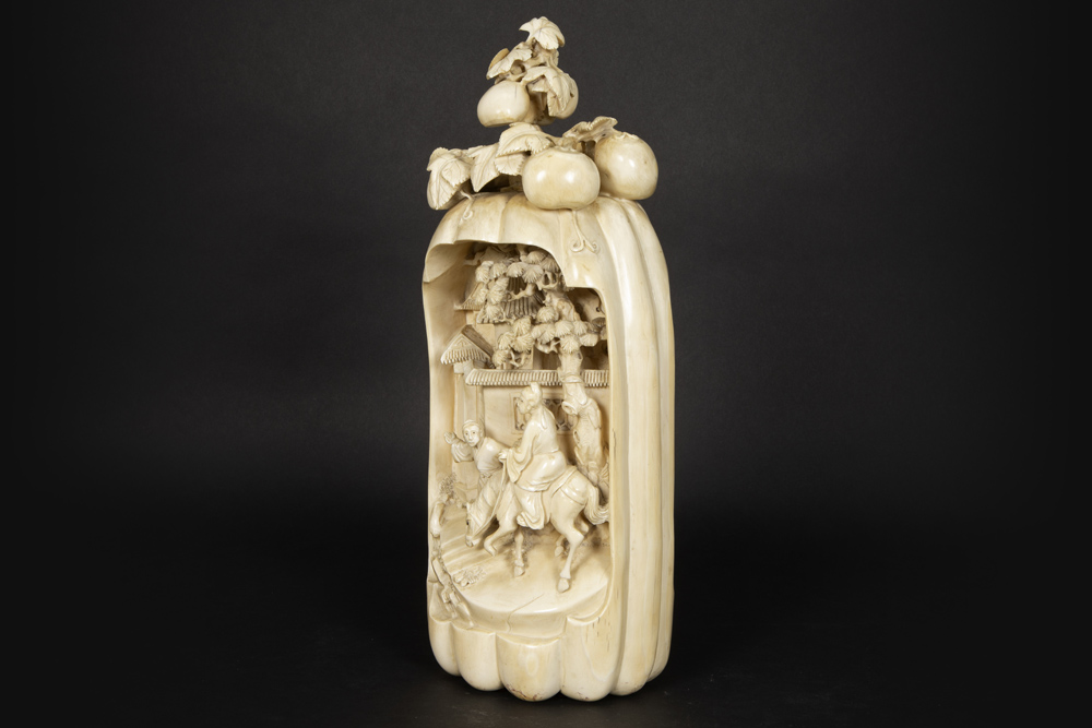 19th Cent. Chinese Qing period sculpture ivory with a nice patina and in the shape of a pumpkin, - Image 3 of 10