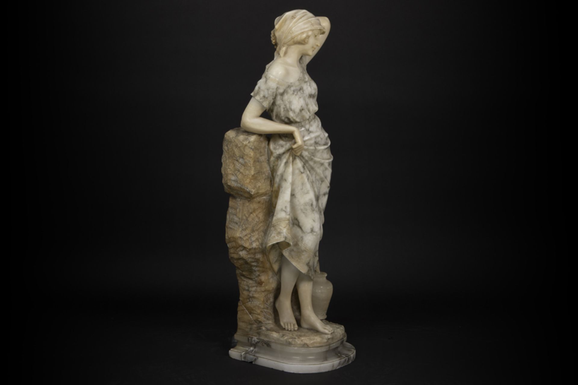 19th Cent. Italian sculpture in marble and alabaster - signed Trafely & Sardelli || TRAFELY & - Image 2 of 5