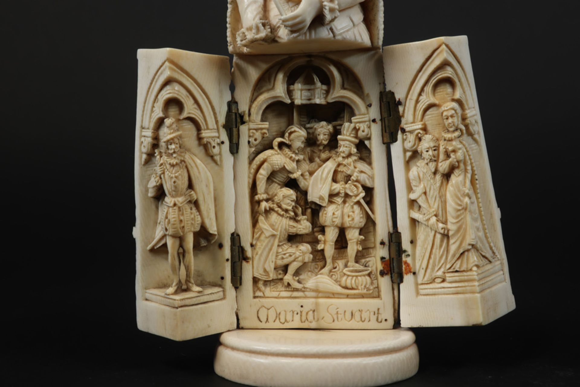 19th Cent European, presumably German, sculpture in ivory depicting Mary Stuart (queen of Scots) , - Image 7 of 8
