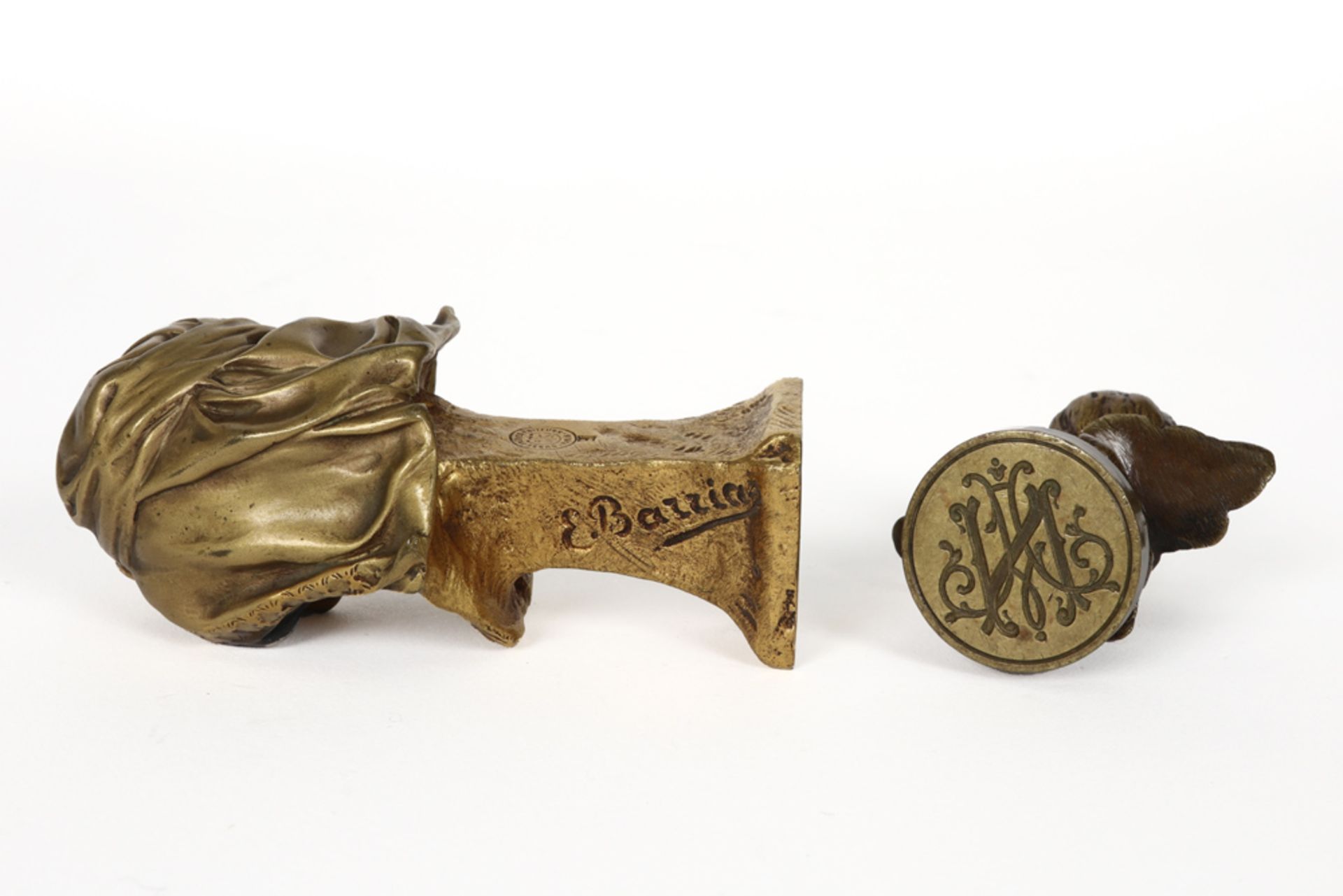 four small antique bronze sculptures of which three are stamps || Lot van vier antieke - Bild 4 aus 6