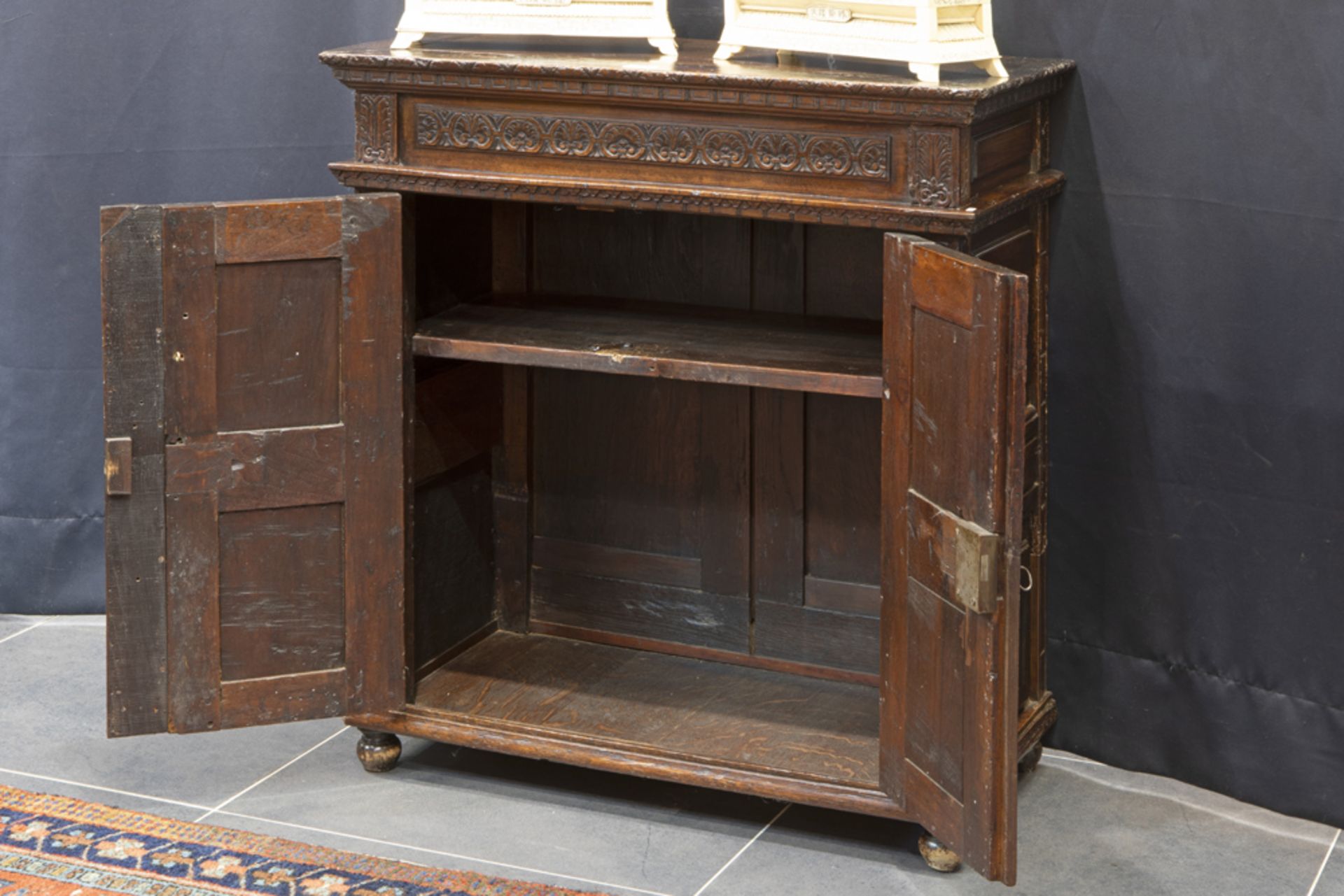 small 17th Cent. French cabinet in oak with a beautiful patina and with Renaissance style - Image 2 of 2