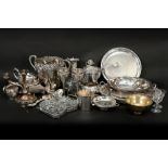 several silverplated items || Lot verzilverd metaal