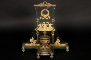 nice antique Empire style ink-stand in cut glass and partially gilded bronze || Mooi antiek Empire-