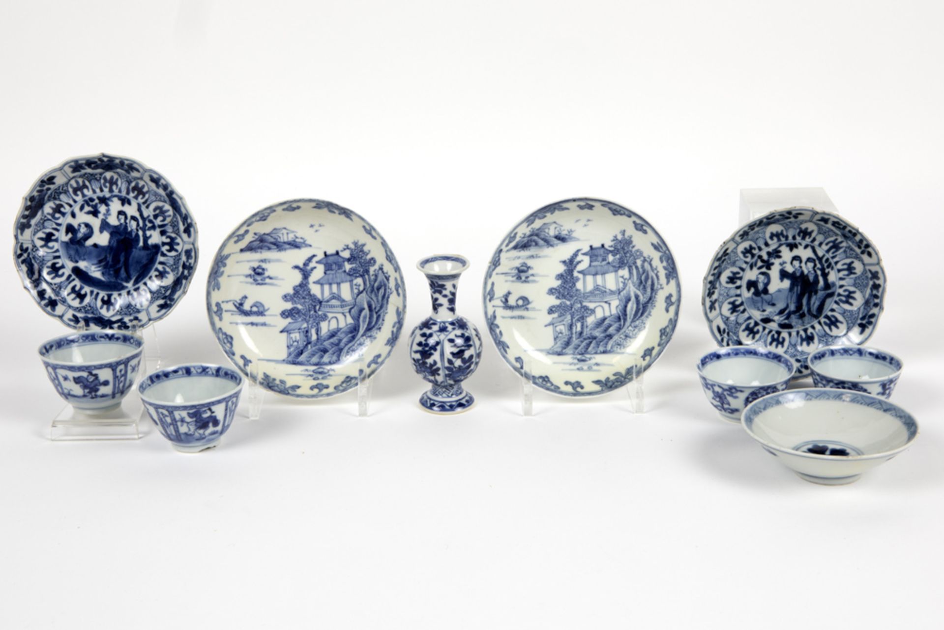 10 pieces of antique (mostly 18th Cent.) Chinese porcelain with a blue-white decor amongst which a
