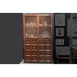 antique Spanish shelf cabinet in walnut || Antieke Spaanse schapraaikast in notelaar met twee