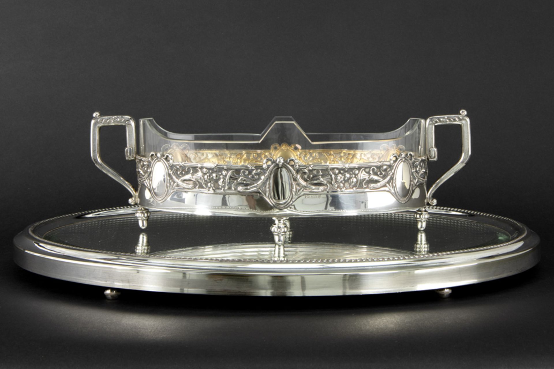 'antique' German centerpiece in crystal and marked solid silver on an oval tray with mirror || ' - Image 5 of 7