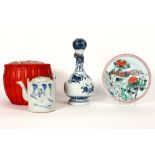 three pieces of Chinese porcelain : a plate, a vase and a tea pot (in basket) || Lot (3) Chinees