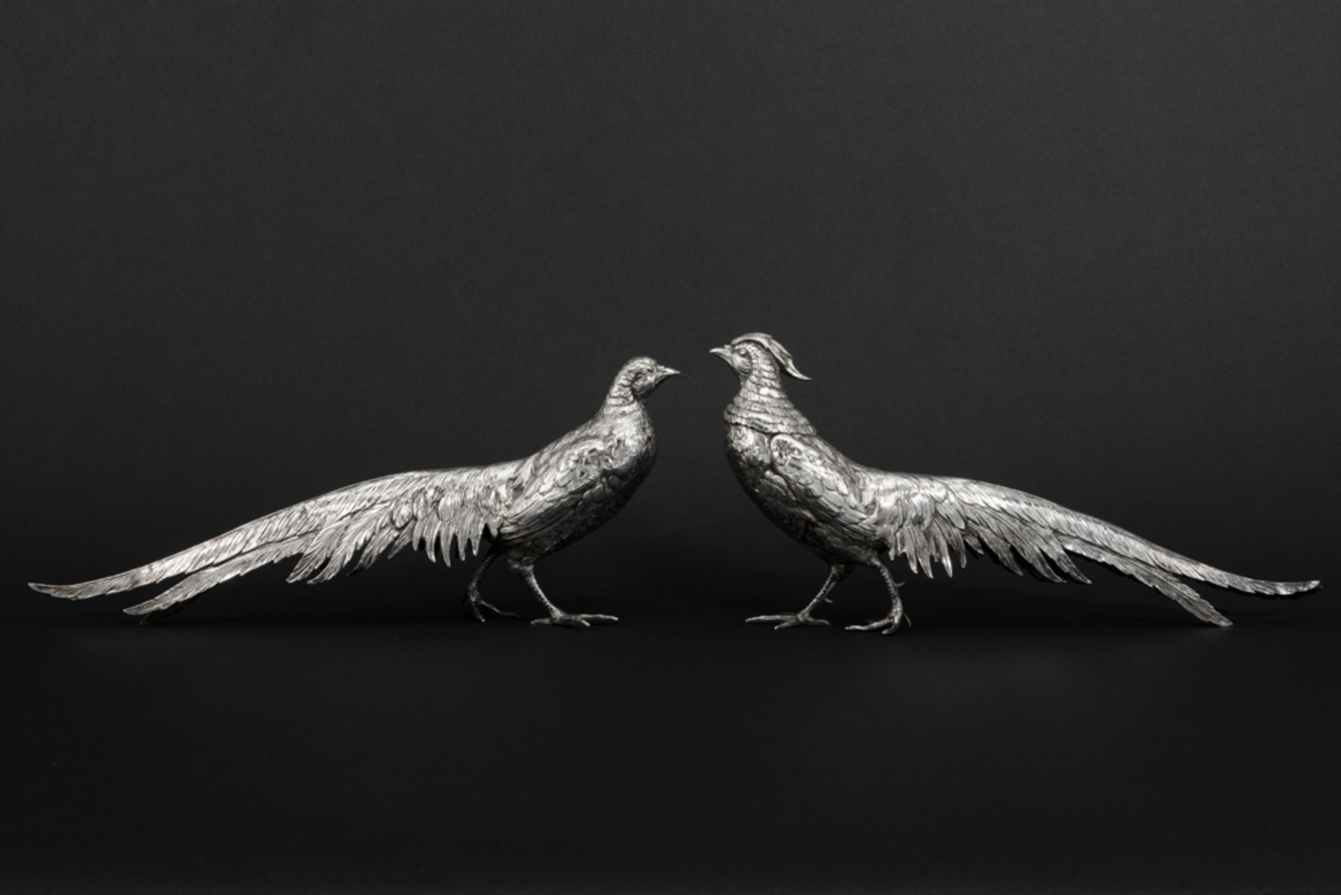 pair of antique German "Pheasant" table ornaments in marked silver || Paar antieke Duitse