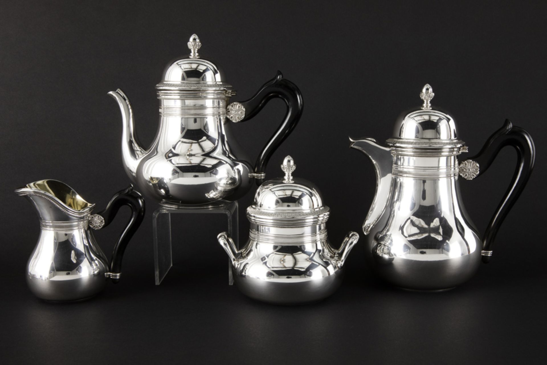 antique Belgian 4pc neoclassical coffee and tea-set in marked silver || Antiek Belgisch vierdelig