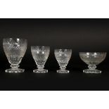 'antique' presumably French 'Baccarat' set of 73 glasses in clear crystal || Antiek allicht Frans (