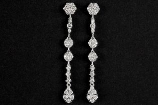 pair of very elegant earrings in white gold (18 carat) with 1,60 carat of very high quality