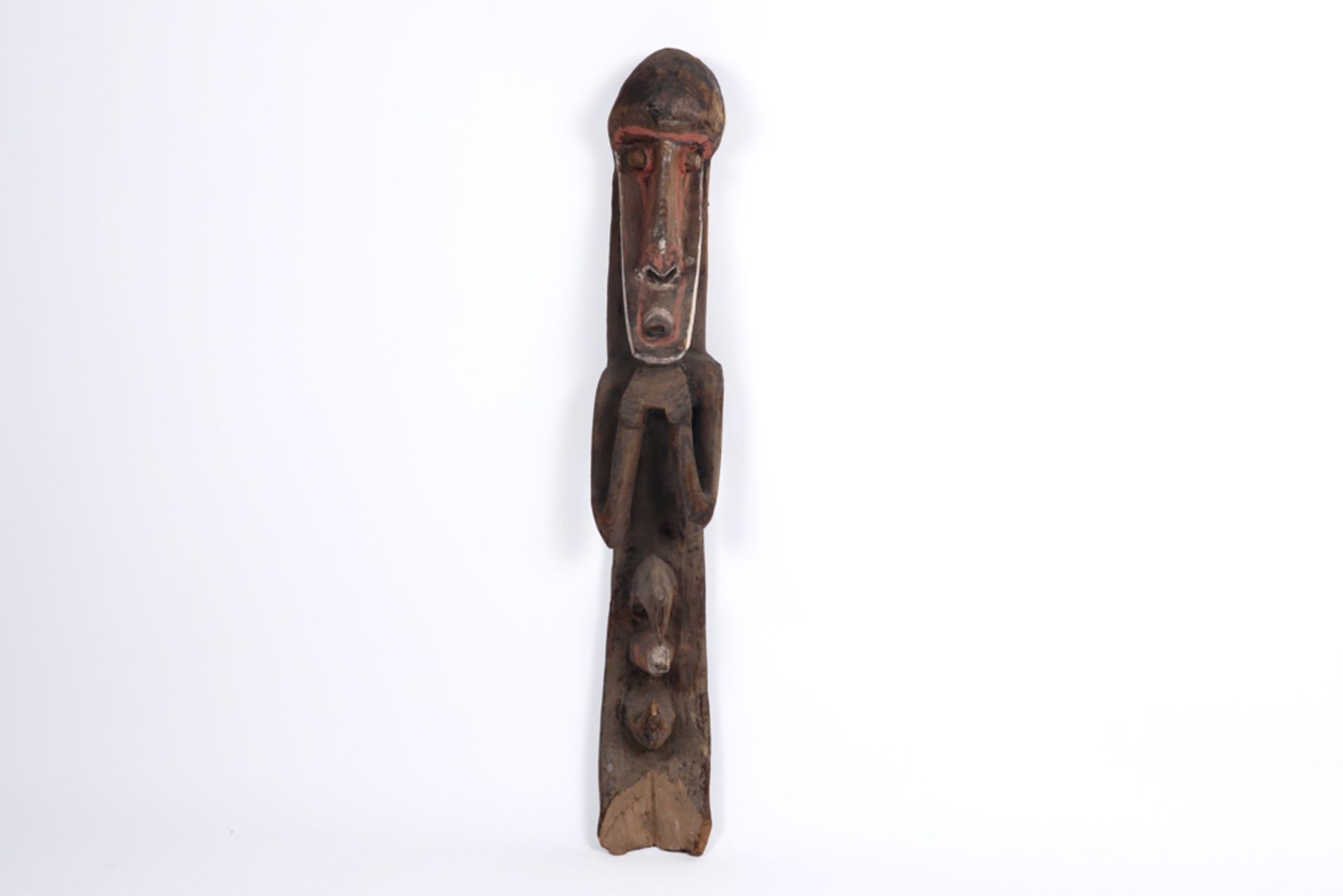 Papua New Guinean cult figure in wood used during cults form the Karawari/Tabriak || PAPOEASIE NIEUW - Image 2 of 4