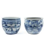 two porcelain cachepots with a blue-white decor, one from Thailand and one from China || Lot (2)