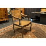 18th Cent. French Régence style chair in finely sculpted oak || Achttiende eeuwse Régence stoel in
