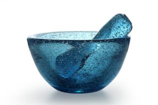 20th Cent. "Biot France" marked bowl with pestle in blue glass || BIOT FRANCE kom met stamper in