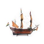 miniature galleon || Miniatuur van een galjoen - breedte : ca 100 cm