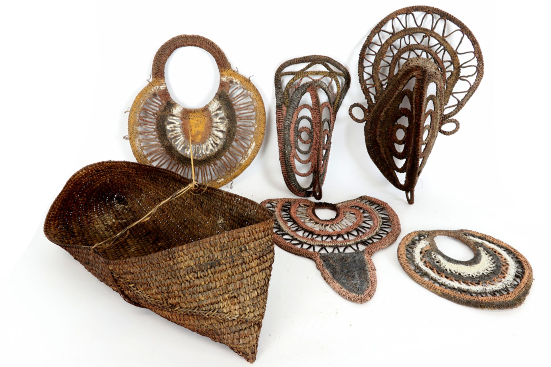 six Papua New Guinean items in basquetry : a basket, two West Sepik Yam masks and three Maprik - Image 2 of 2