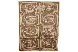 Papua New Guinea Northern Province tapas with typical geometrical decor || PAPOEASIE NIEUW -