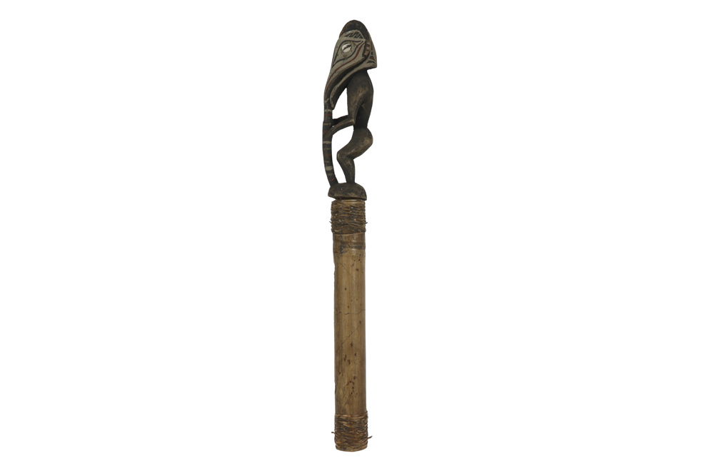 Papua New Guinean Middle Sepik flute stick in bamboo and wood || PAPOEASIE NIEUW - GUINEA - MIDDEN - Image 4 of 5