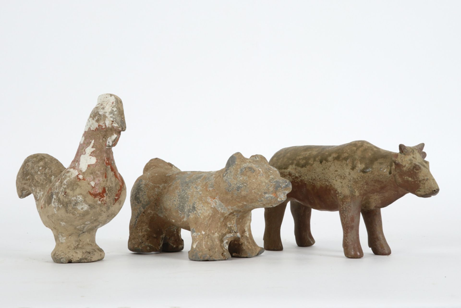 three Chinese Han period tomb figures in the shape of horoscope animals (cock, god and ox) in - Bild 3 aus 5