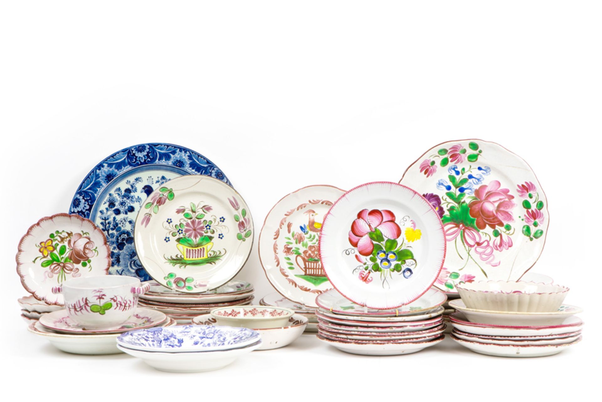 various lot of plates, dishes, ...in French ceramic (Strassbourg and other) || Groot lot met borden, - Bild 2 aus 2