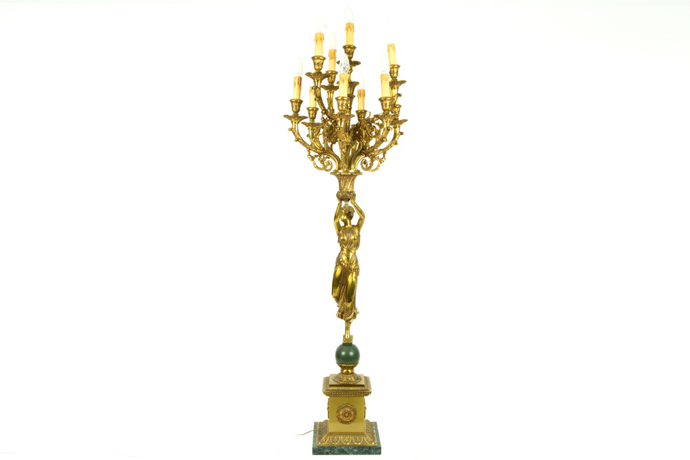 bronze Empire style lamp || Bronzen lamp in Empirestijl - 167 cm hoog - Image 2 of 4
