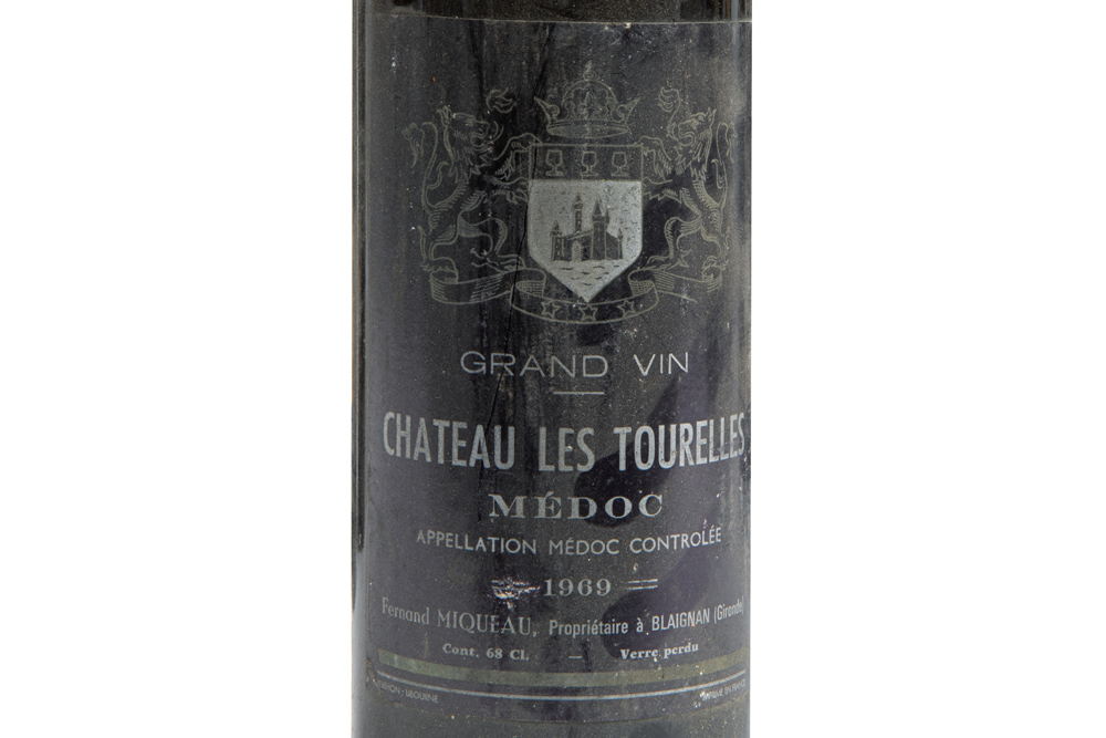 12 bottles of wine : 6 "Château Les Tourelles" dd 1969 and 6 "Chäteau Le Tour de Haut Moulin" dd - Image 2 of 3