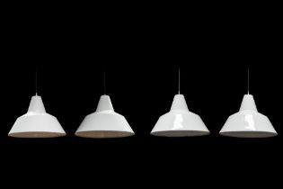 four industrial lamps with white lacquered shades || Set van vier industriële lampen in witgelakt