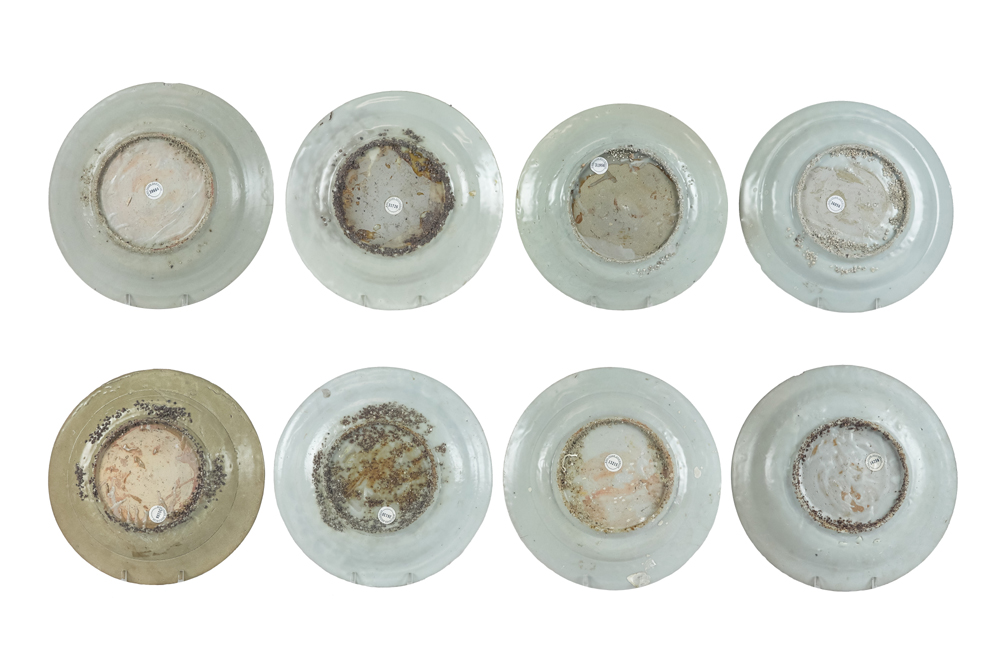 eight early 17th Cent. Chinese plates from the shipwreck "Binh Thuan" (a boat that sank off the - Image 2 of 3