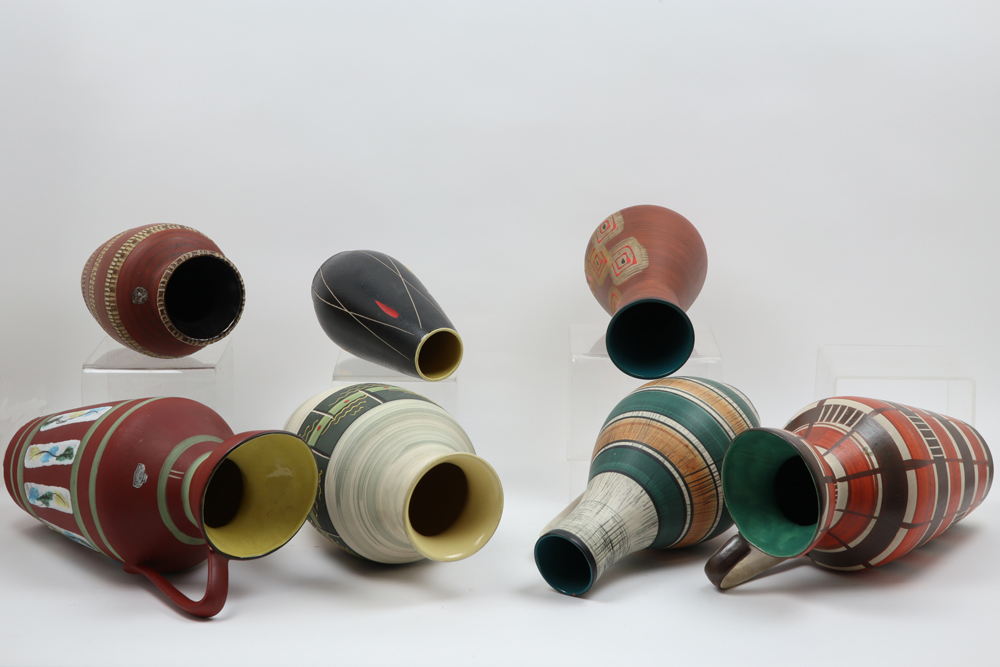 seven pieces of (West) German marked ceramic of 1950/60 || Lot van zeven stuks (West-) Duits - Image 3 of 5