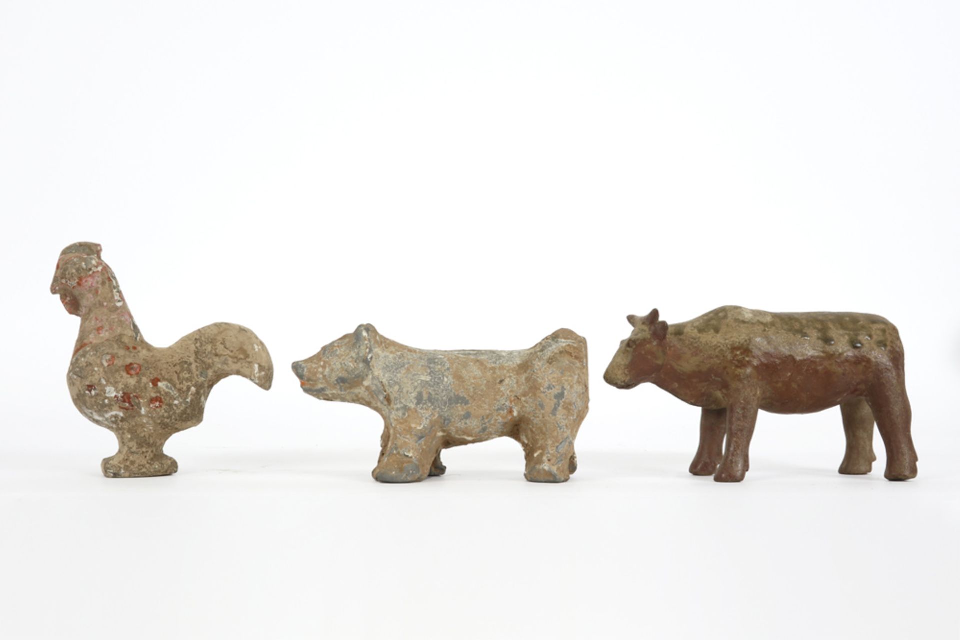 three Chinese Han period tomb figures in the shape of horoscope animals (cock, god and ox) in - Bild 2 aus 5