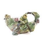 quite rare antique "Barbotine" basket in ceramic with a decor with flowers and a bird || Vrij