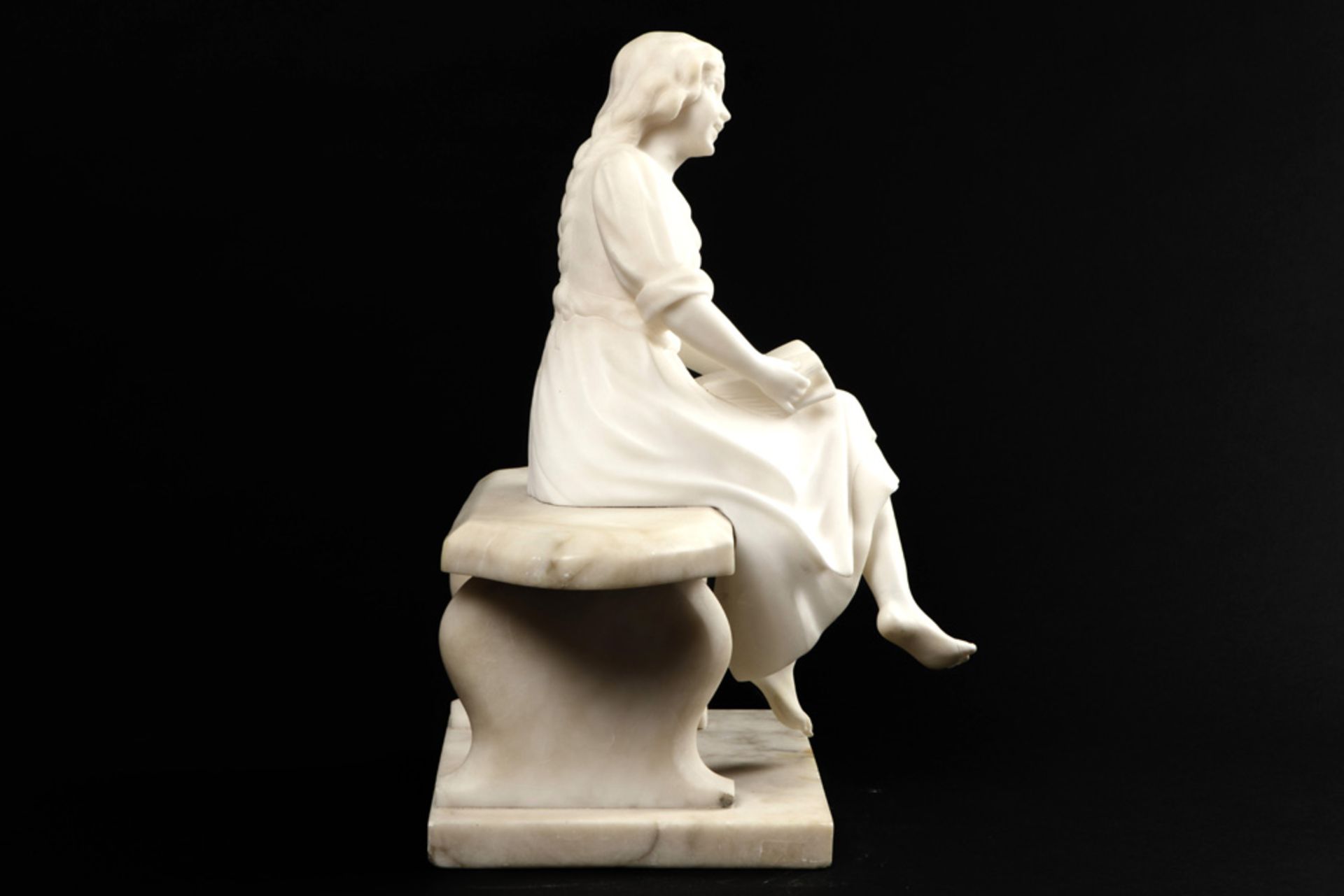 'antique' presumably Italian sculpture in alabaster || 'Antieke' allicht Italiaanse sculptuur in - Bild 3 aus 4