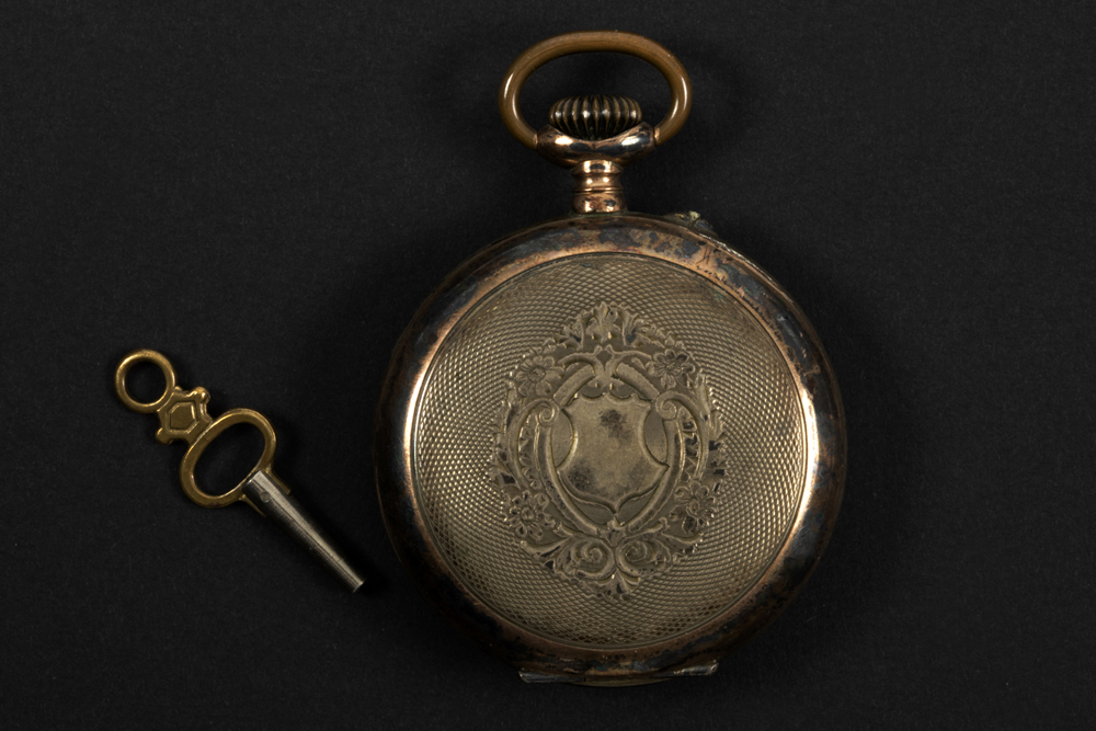 'antique' pocket watch with its case in silver || 'Antiek' zakhorloge met kast in zilver - Image 2 of 2