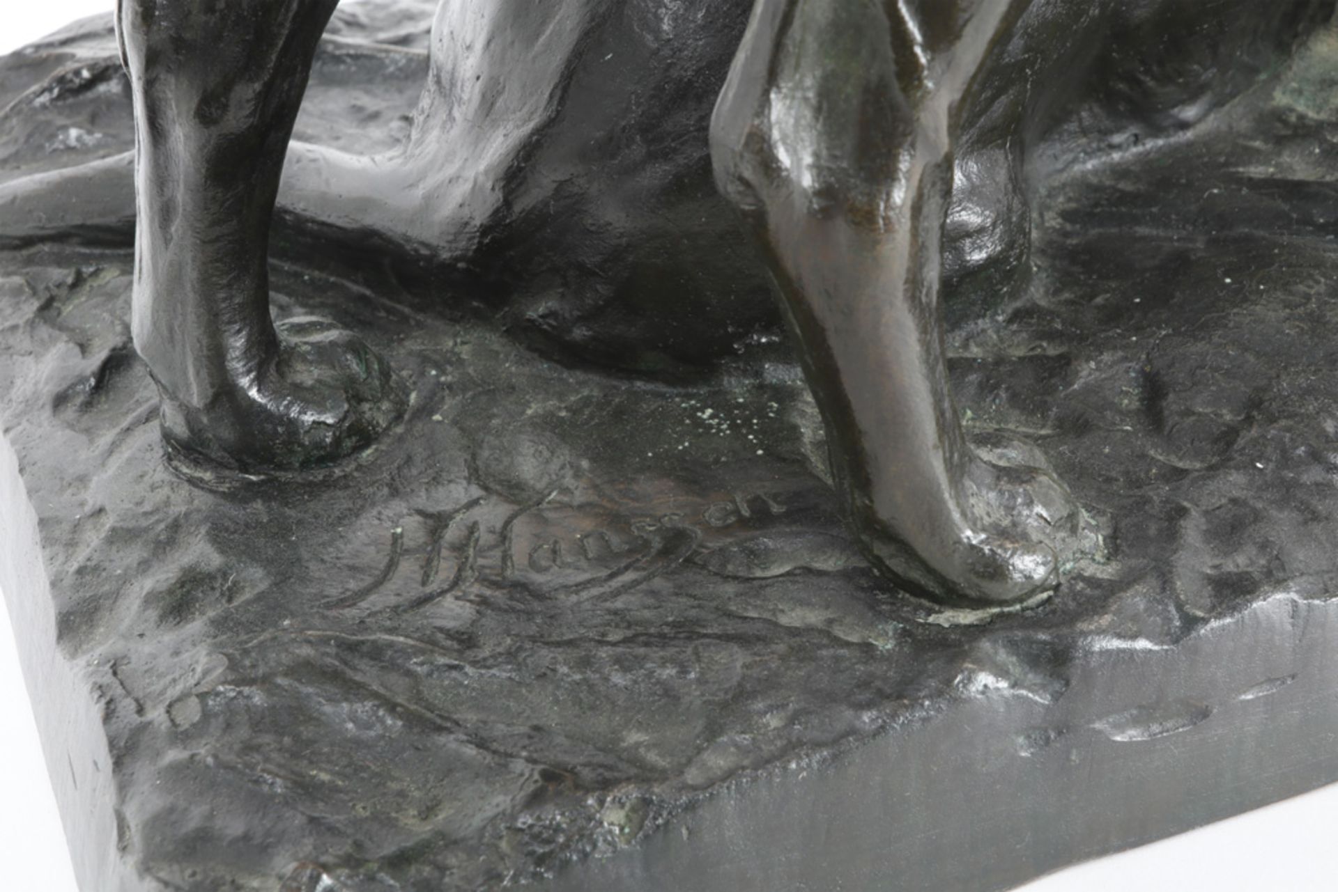 20th Cent. sculpture in bronze - signed H. Hanssen || HANSSEN H. sculptuur in brons met twee - Bild 4 aus 4