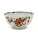 18th Cent. Chinese bowl in porcelain with a floral Imari decor || Achttiende eeuwse Chinese bowl