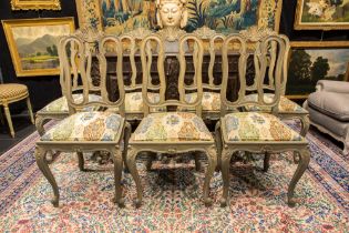series of seven Louis XV style chairs in painted wood || Reeks van zeven stoelen in beschilderd hout