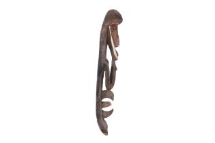 Papua New Guinean cult figure in wood used during cults form the Karawari/Tabriak || PAPOEASIE NIEUW