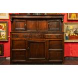 17th/18th Cent. English Court Cupboard in oak with a very nice patina || Zeventiende/achttiende