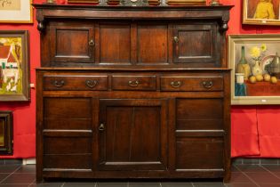 17th/18th Cent. English Court Cupboard in oak with a very nice patina || Zeventiende/achttiende