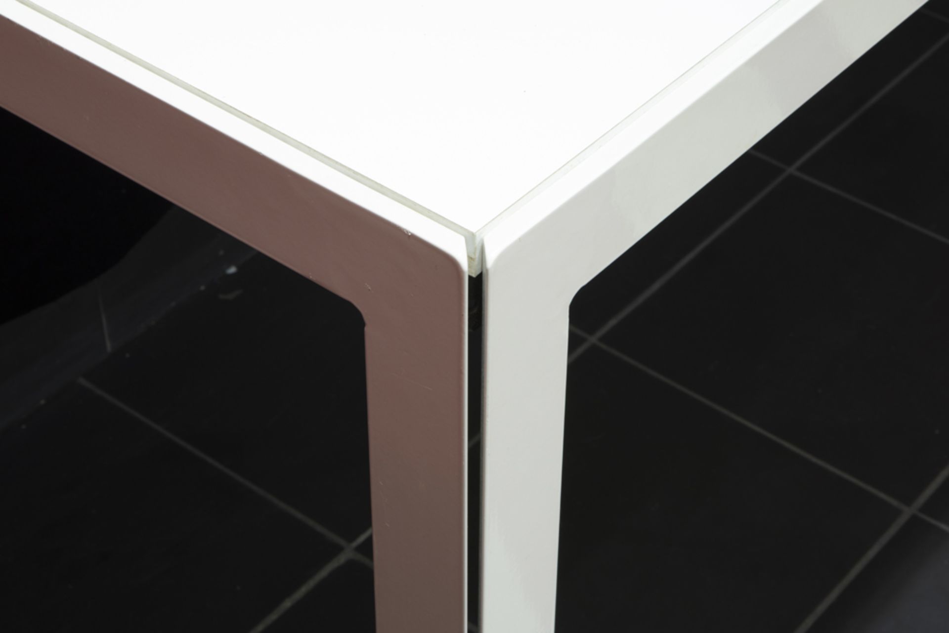 Monica Armani design table 'Progetto 1' in steel and wooden top || ARMANI MONICA (° 1964) voor B&B - Bild 2 aus 3