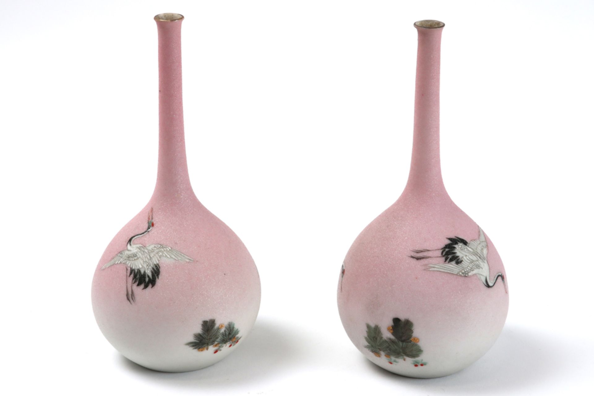 pair of small antique Japanese vases in marked porcelain with a polychrome decor with birds || - Image 2 of 4