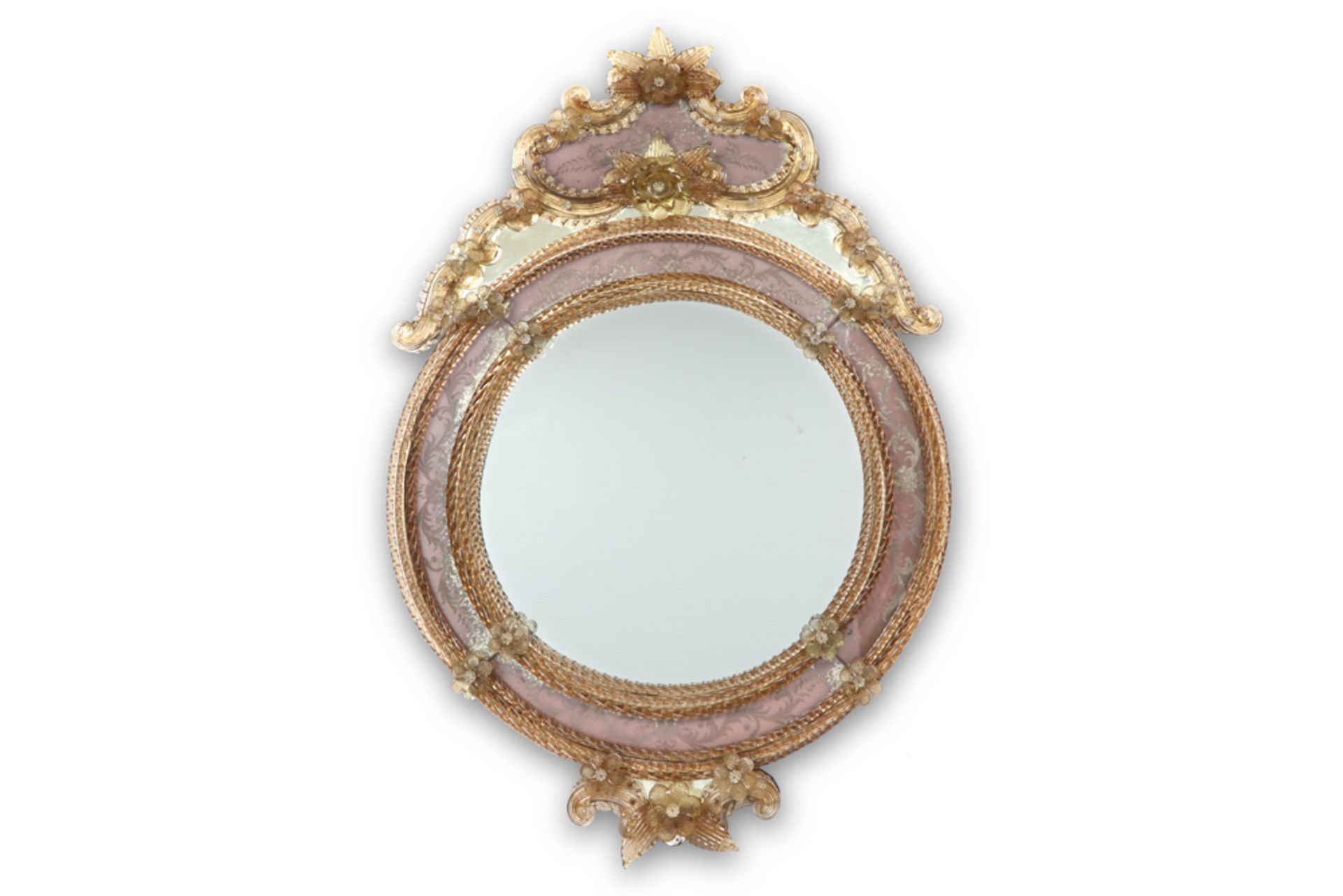 Venetian vintage mirror with its typical frame with Murano glass || Venetiaanse vintage spiegel