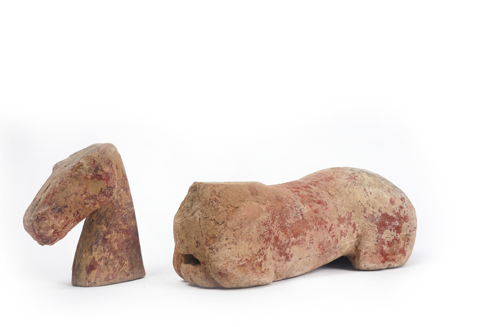 Chinese Han period tomb figure (horse with loose head) in earthenware || CHINA - HAN - DYNASTIE (206 - Image 3 of 4