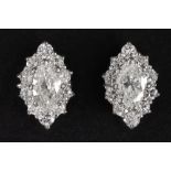 pair of earrings in white gold (18 carat) with 1,25 carat of high quality marquise and brilliant cut