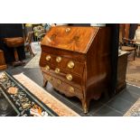 18th Cent. Dutch neoclassical mahogany bureau || Achttiende eeuwse Nederlandse neoclassicistische