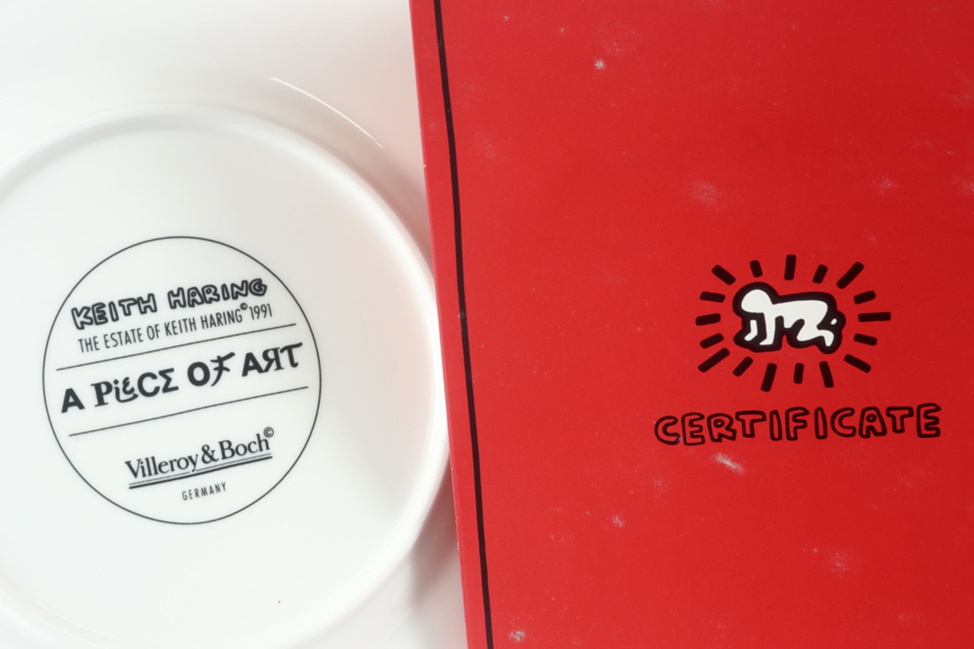 set with 16pcs of marked porcelain with a decor with typical Keith Haring figures edition by the - Bild 5 aus 5