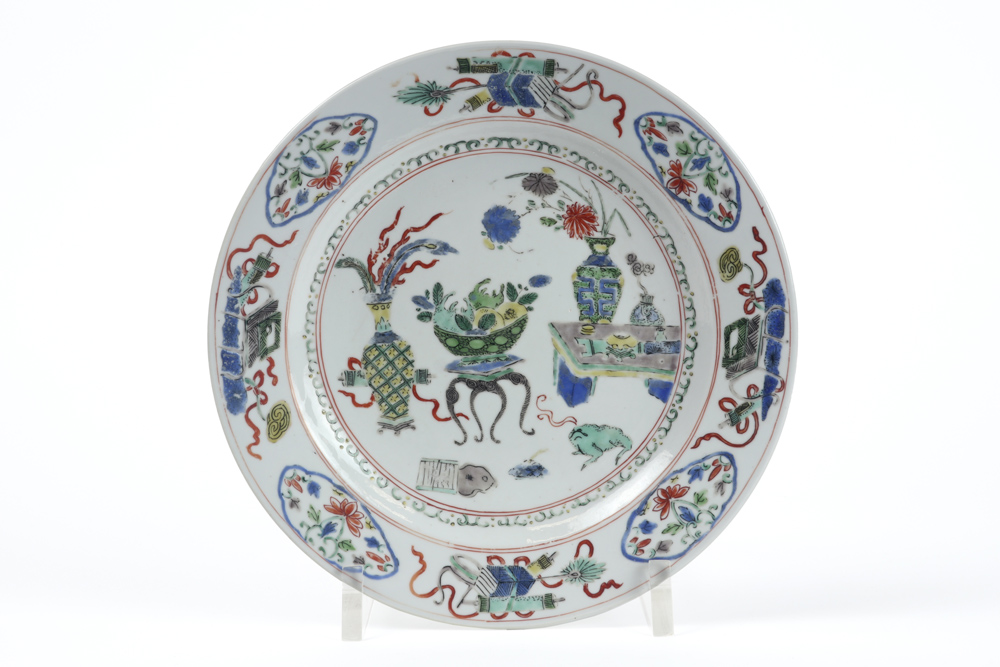 17th/18th Cent. Chinese Kang Xi period plate in marked in porcelain with a Famille Verte decor ||
