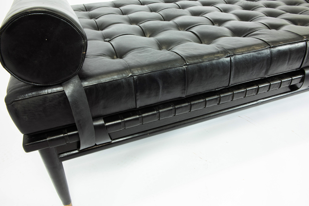 Olivier De Schrijver signed "Psy" design lounge in mahogany and black leather (Chesterfield style) - - Image 3 of 4